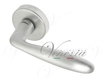 Дверная ручка на круглом основании Fratelli Cattini "DROP" 7-CS матовый хром 2643